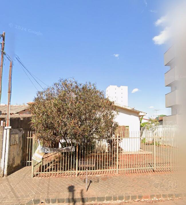 CASA I TERRENO 360 m² |  STA MÔNICA | UBERLÂNDIA/MG –Possibilidade de Parcelamento 30x