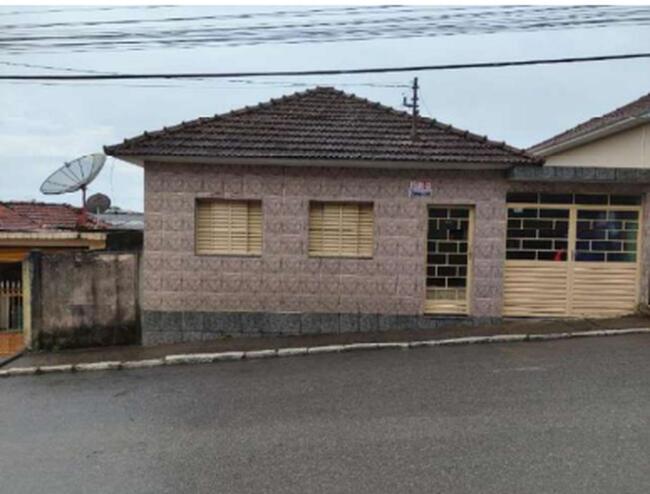 CASA | ÁREA 221M² |5 QUARTOS| 2 GARAGEM| CENTRO| BOM REPOUSO/MG -Parcelamento 30x