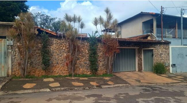 CASA | TERRENO 360M² | 2 PAVIMENTO | ESTILO COLONIAL | SANTO ANTONIO | SETE LAGOA/MG