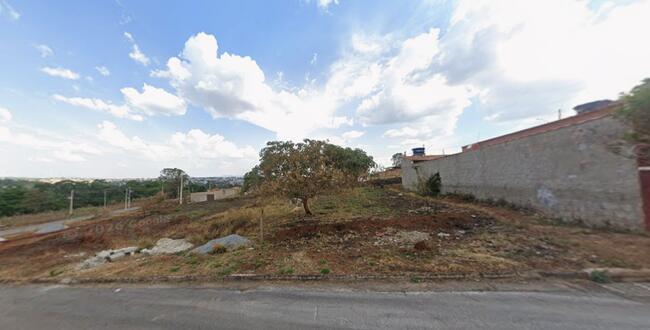 TERRENO | ÁREA 200M² | BANDEIRANTES | MATEUS LEME/MG