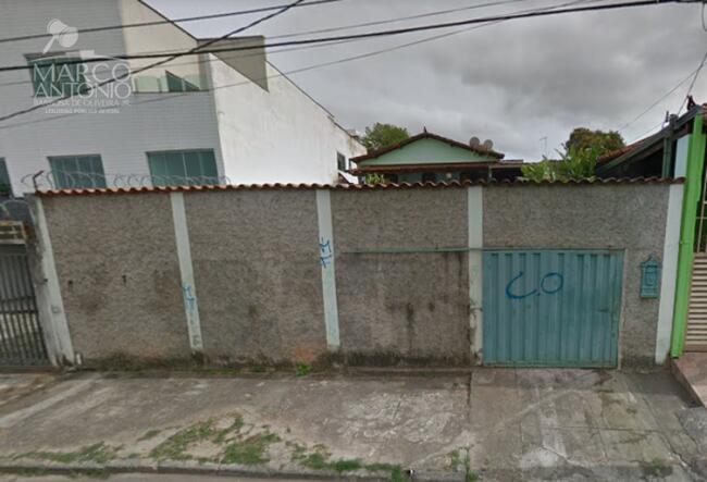 CASA  C/ PISCINA | TERRENO DE 360M² | BAIRRO LETÍCIA |BH/MG