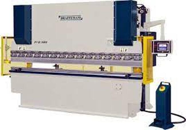 MÁQUINA DE DESEMPENAR CHASSI + PRENSA DOBRADEIRA HIDRÁULICA MARCA BRAFFEMAM