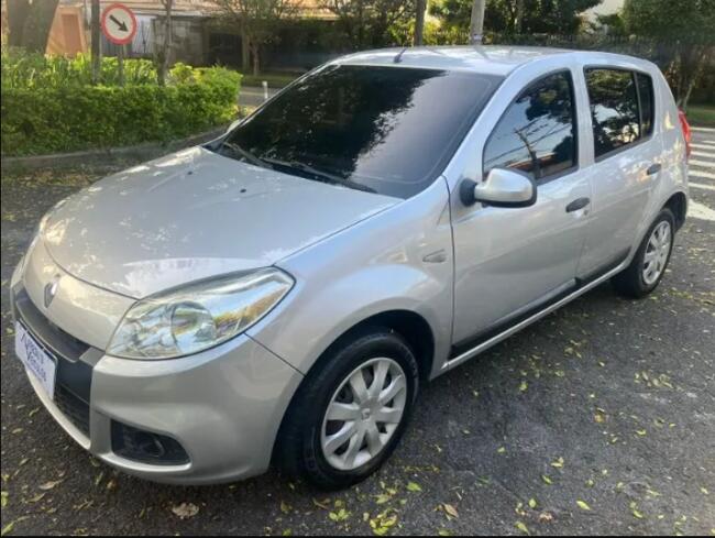 RENAULT/SANDERO I EXP1016V I PRATA I ALCOOL/GASOLINA I 2013/2014 I CARANGOLA/MG