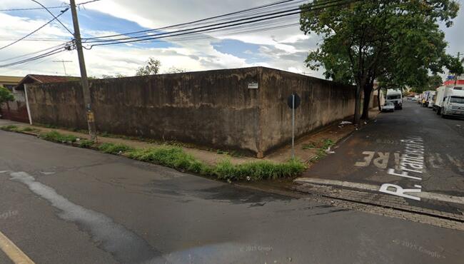 TERRENO COM APROX. 350 m² | UBERABA/MG