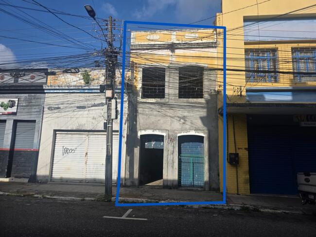 Prédio, Localizado Na Avenida Maciel Pinheiro, Nº 276, Varadouro, Nesta Capital, localizado em Curitiba - PR, bairro Varadouro