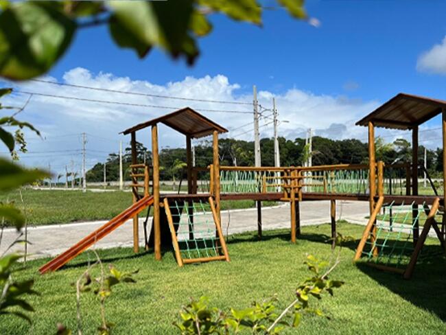Lote De Terreno Nº 02 Da Quadra "o" No Condomínio Bosque Do Sol, João Pessoa/pb, Medindo 10 Metros De Frente E Fundos Por 20 Metros De Ambos Os Lados., localizado em João Pessoa - PB