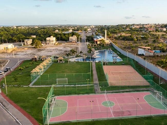 Lote De Terreno Nº 09 Da Quadra "v" No Condomínio Villas De Carapibus, Jacumã, Conde/pb - Medindo 12 Metros De Frente E Fundos Por 20 Metros De Ambos Os Lados, Totalizando 240m²., localizado em Conde - PB, bairro Jacumã