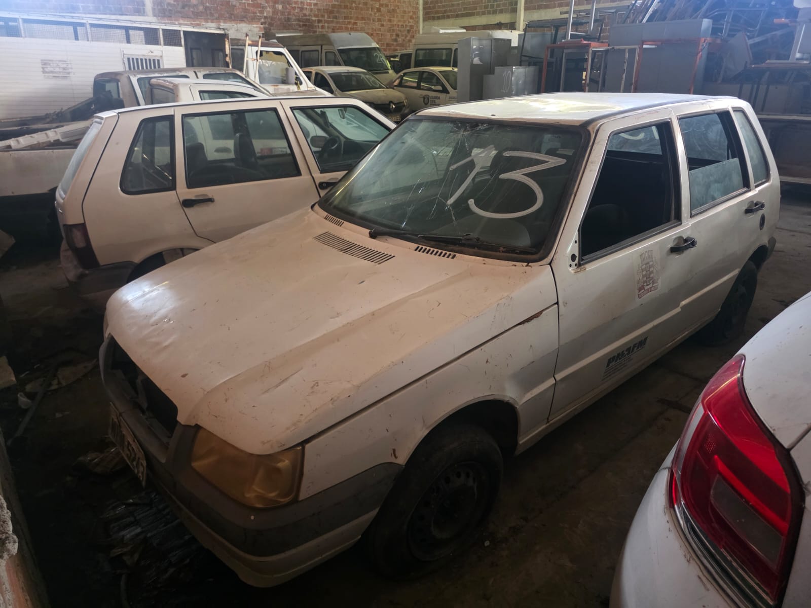 FIAT/UNO MILLE ECONOMY - PLACA: MOM-5243 - ANO/MODELO: 2009/2010 - CHASSI: 9BD15822AA6268276 - RENAVAM: 135660319 - COMBUSTÍVEL: ALCOOL/GASOLINA - COR: BRANCA