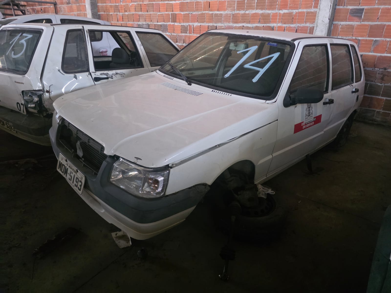FIAT/UNO MILLE ECONOMY - PLACA: MOM-5193 - ANO/MODELO: 2009/2010 - CHASSI: 9BD15822AA6268397 - RENAVAM: 135657849 - COMBUSTÍVEL: ALCOOL/GASOLINA - COR: BRANCA