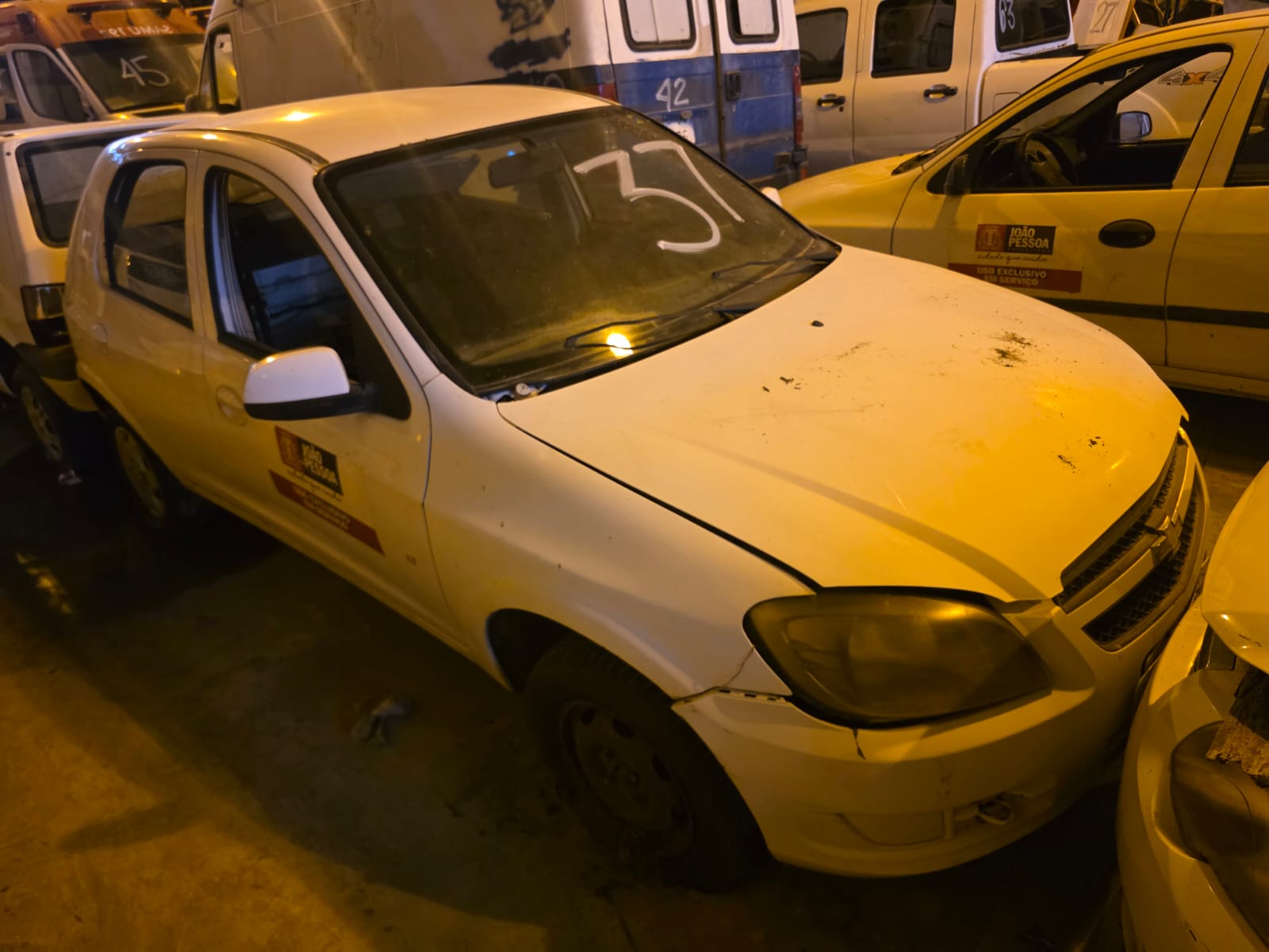 CHEVROLET/CELTA 1.0L - PLACA: OEZ-7087 - ANO/MODELO: 2011/2012 - CHASSI: 9BGRP48F0CG207812 - RENAVAM: 346388368 - COMBUSTÍVEL: ALCOOL/GASOLINA - COR: BRANCA