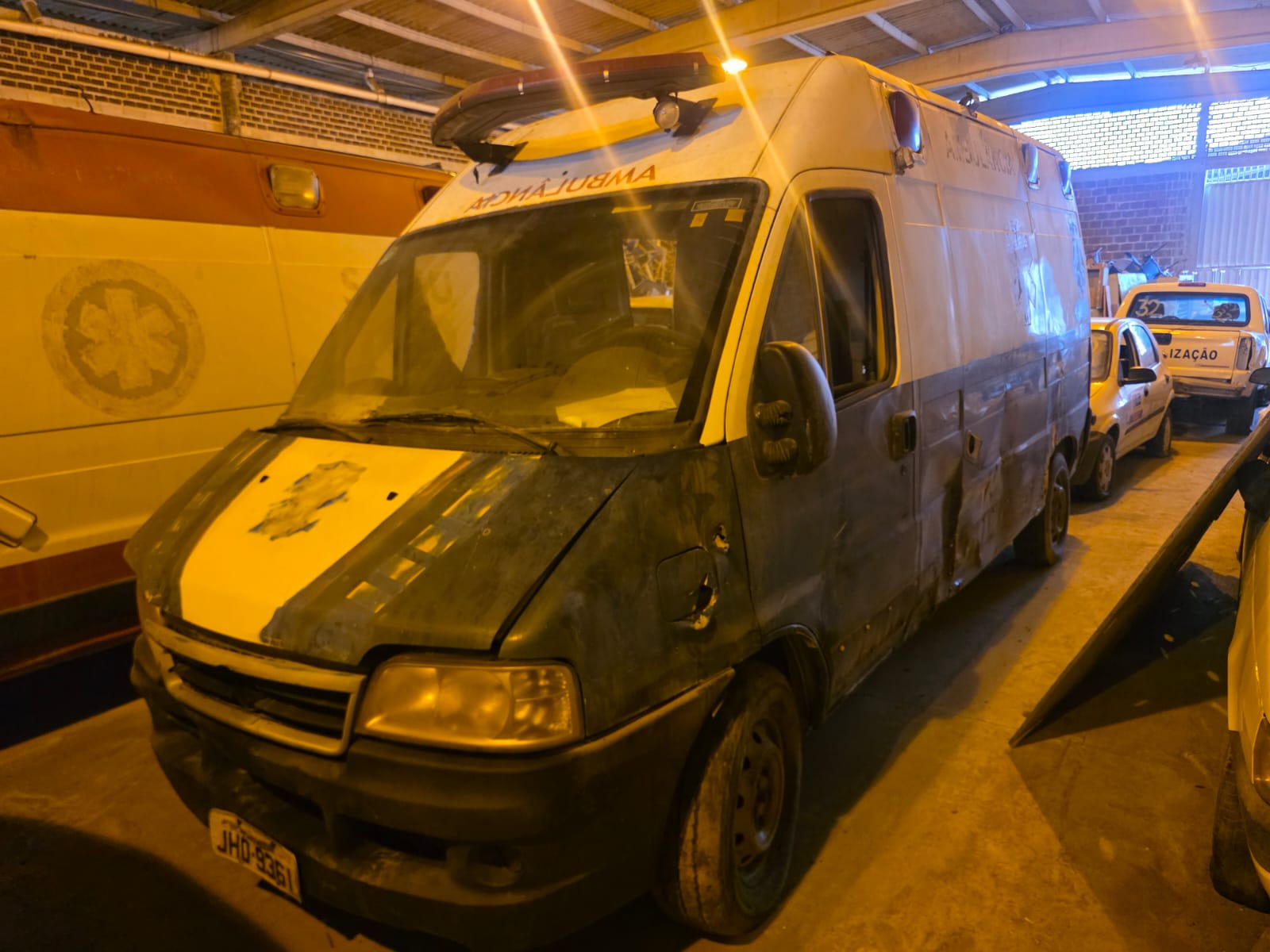 FIAT/DUCATO MC RONTANAMB - PLACA: JHO-9361 - ANO/MODELO: 2010/2011 - CHASSI: 93W245G34B2***899 - COMBUSTÍVEL: DIESEL - COR: BRANCA - SUCATA APROVEITÁVEL COM MOTOR INSERVÍVEL