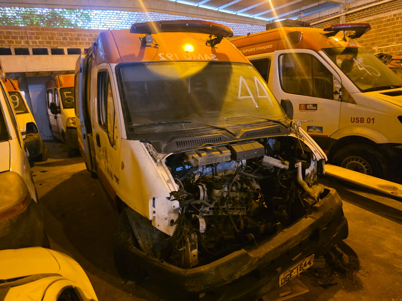 FIAT/DUCATO MC RON - PLACA: OGE-1644 - ANO/MODELO: 2013/2013 - CHASSI: 93W245G34D2111119 - RENAVAM: 997422041 - COMBUSTÍVEL: DIESEL - COR: BRANCA