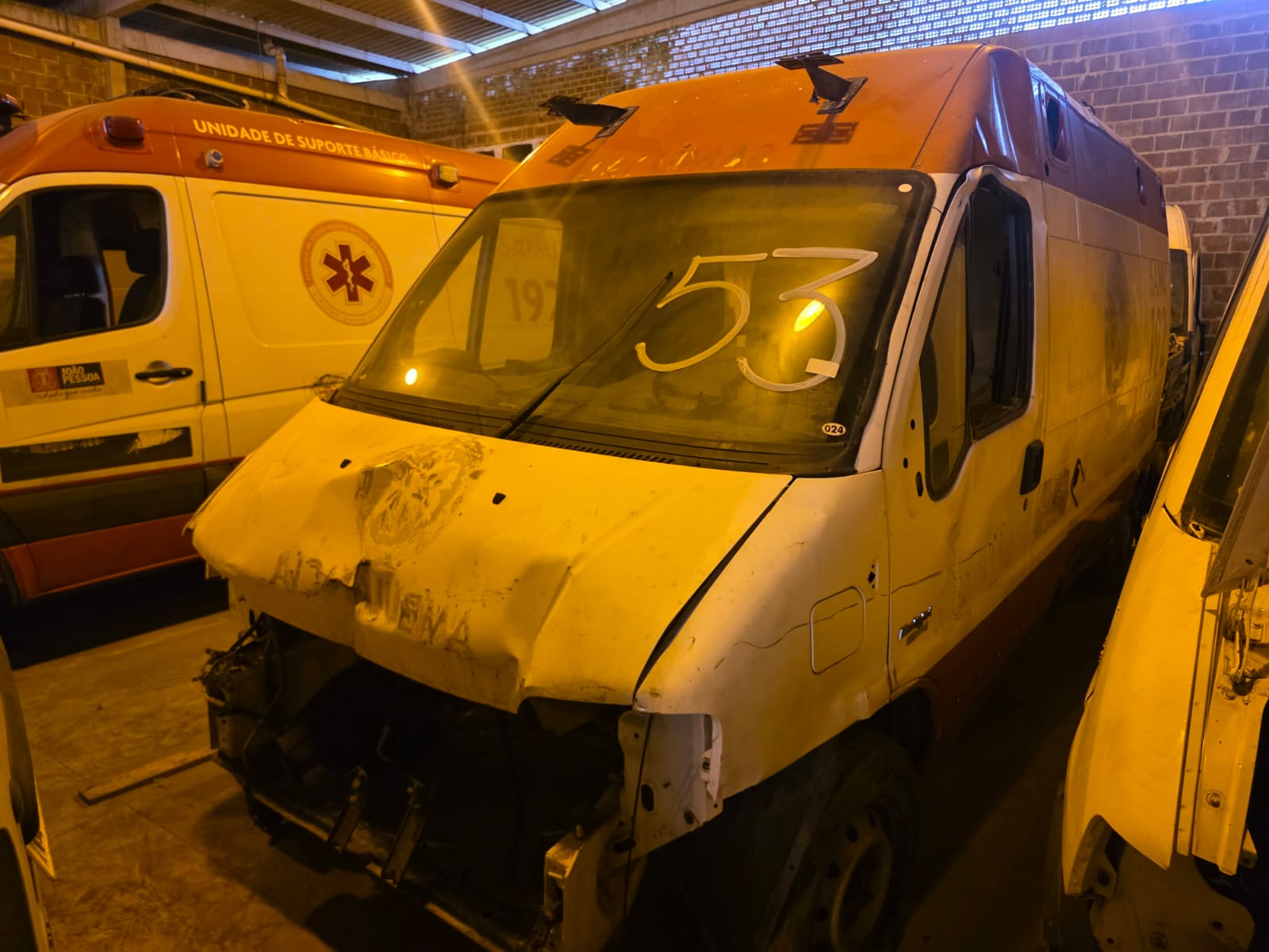 FIAT/DUCATO MC RONTANAMB - PLACA: OGE-1614 - ANO/MODELO: 2013/2013 - CHASSI: 93W245G34D2***045 - COMBUSTÍVEL: DIESEL - COR: BRANCA - SUCATA APROVEITÁVEL COM MOTOR INSERVÍVEL OBS;:VEÍCULO SEM MOTOR