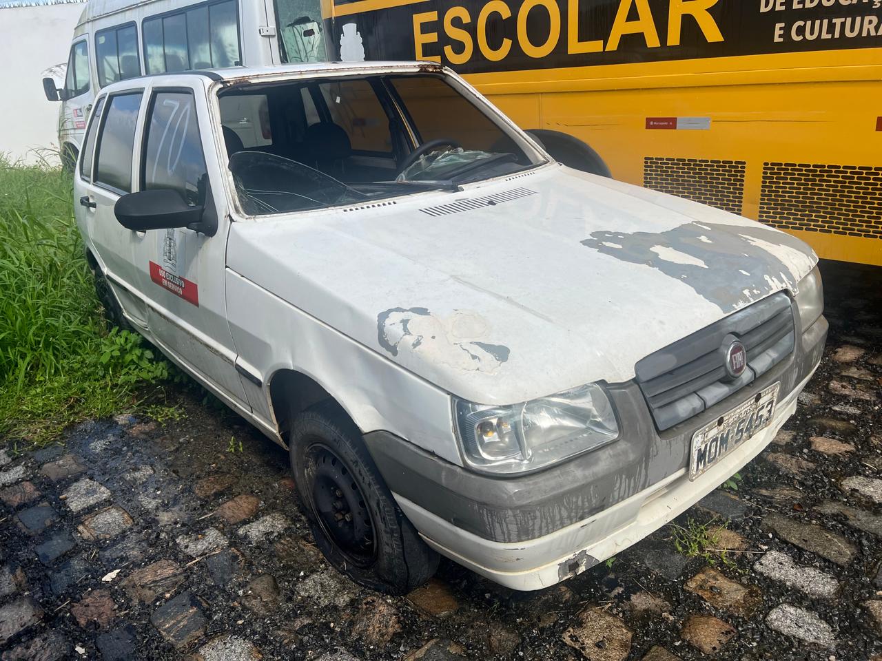 FIAT/UNO MILLE ECONOMY - PLACA: MOM-5453 - ANO/MODELO: 2009/2010 - CHASSI: 9BD15822AA6265645 - RENAVAM: 135688795 - COMBUSTÍVEL: ALCOOL/GASOLINA - COR: BRANCA