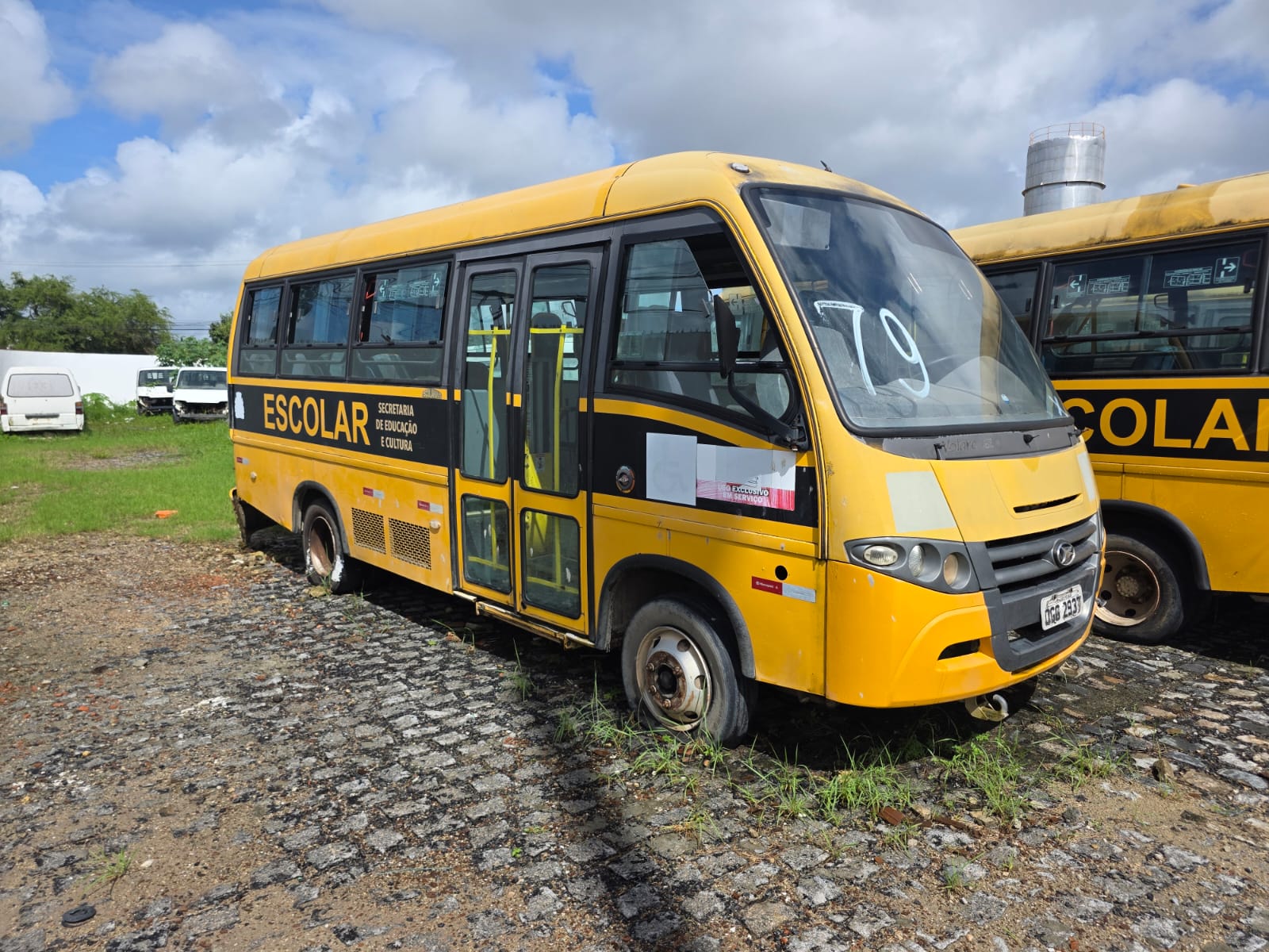 MARCOPOLO/VOLARE - PLACA: OGG-2937 - ANO/MODELO: 2013/2014 - CHASSI: 93PB55M10EC049176 - RENAVAM: 595242758 - COMBUSTÍVEL: DIESEL - COR: AMARELA
