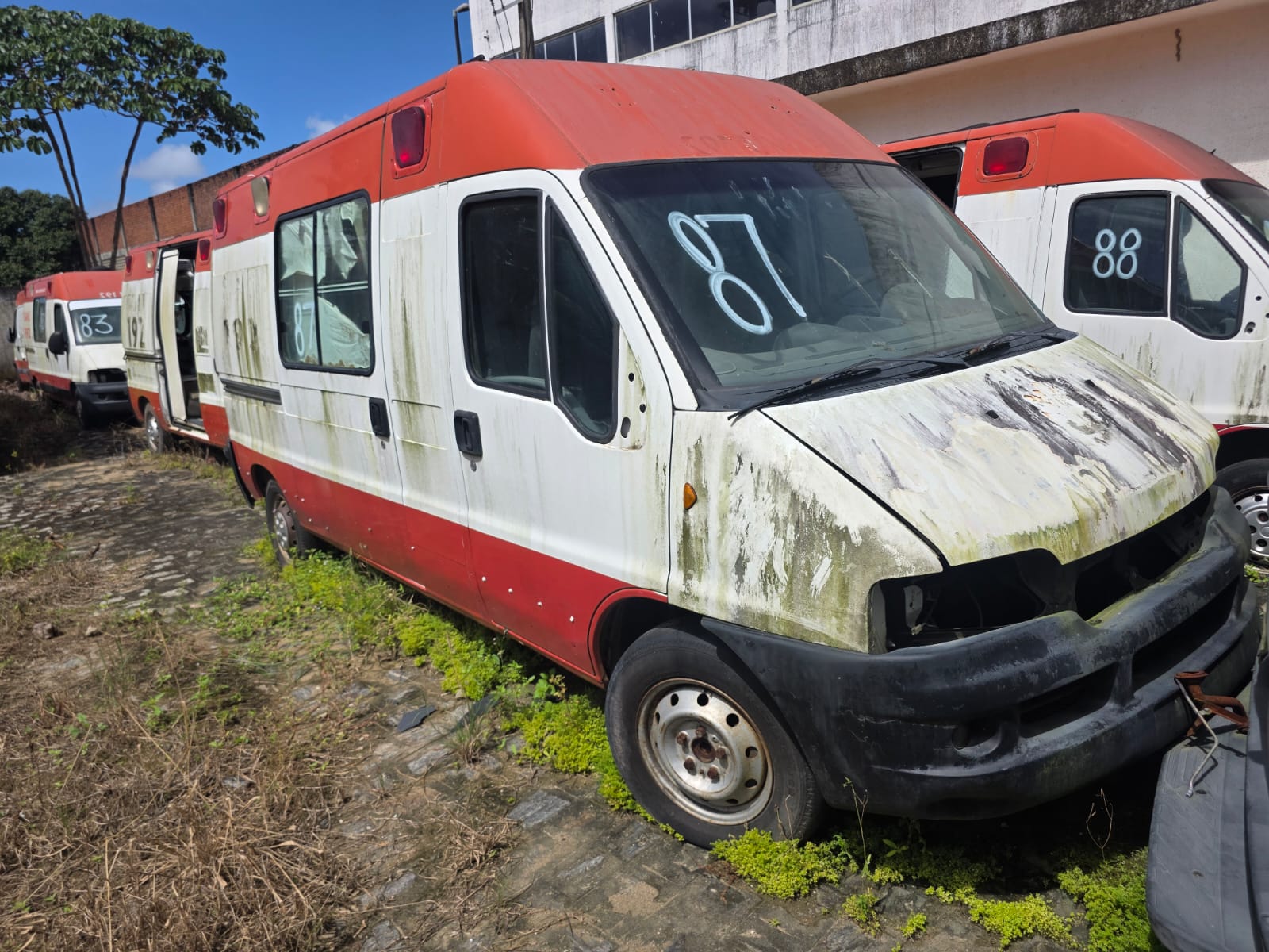 FIAT/DUCATO MC RONTANAMB - PLACA: OGE-1744 - ANO/MODELO: 2013/2013 - CHASSI: 93W245G34D2***159 - COMBUSTÍVEL: DIESEL BRANCA SUCATA APROVEITÁVEL COM MOTOR INSERVÍVEL - OBS: VEÍCULO SEM MOTOR