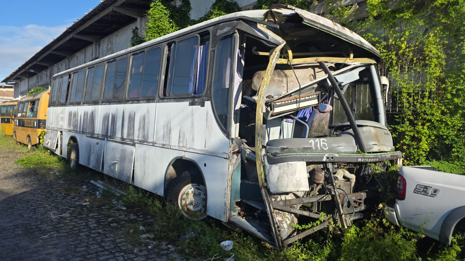 M. BENZ/MPOLO ANDAR - PLACA: MOT-7020 - ANO/MODELO: 2001/2001 - CHASSI: 9BM3840731B290772 - RENAVAM: 776797190 - COMBUSTÍVEL: DIESEL - COR: BRANCA