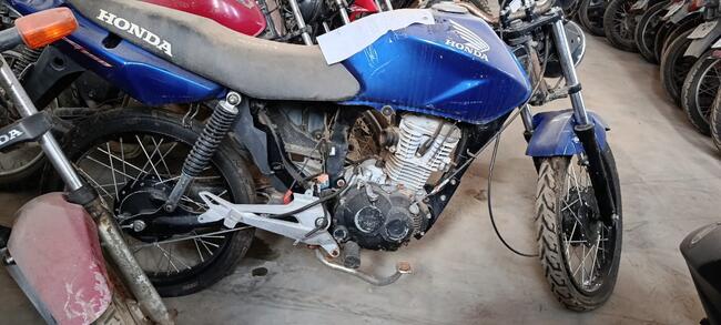 Sucata de motocicleta Honda CG 150 Titan azul, 2006/2006, placa MNN-6693/PB