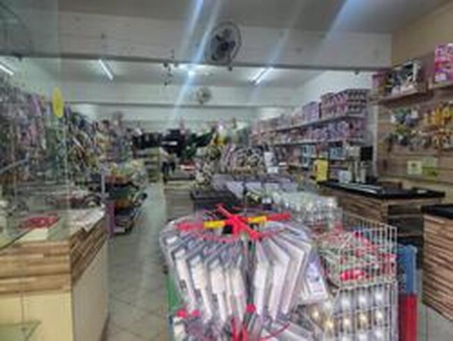 3ª PRAÇA LEILÃO JUDICIAL  DA VARA DOS FEITOS ESPECIAIS DE CAMPINA GRANDE/PB - APROXIMADAMENTE 125.993 (cento e vinte cinco mil, novecentos e noventa e três) PEÇAS (UTILIDADES, BRINQUEDOS, DECORAÇÃO, PAPELARIA, NATALINOS,...)