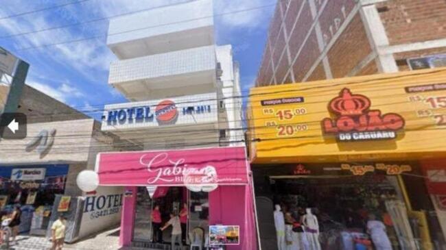 COMPREI (PGFN) - UM (01) PRÉDIO COMERCIAL, NA RUA SOLON DE LUCENA, N.º 117, E FUNDOS PARA A RUA RUI BARBOSA, NESTA CIDADE DE PATOS/PB. AVALIAÇÃO R$ 8.000.000.00. LANCE INICIAL R$ 6.000.000,00