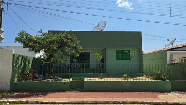 ALIENAÇÃO COMPREI - PGFN - JUSTIÇA FEDERAL - CASA SITUADA NA AV. PEREGRINO FILHO, Nº 701, PATOS-PB. AVALIAÇÃO R$ 1.300.000,00 - LANCE INICIAL R$ 975.000,00