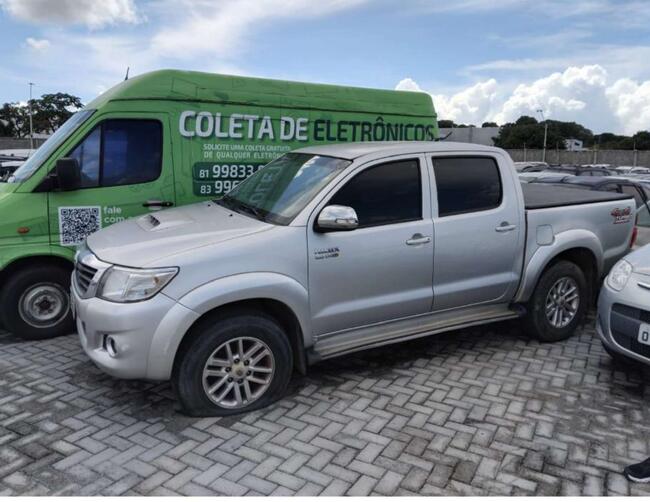 LEILÃO JUDICIAL DA 2ª VARA MISTA DE CABDELO/PB TJPB - TOYOTA HILUX CDA 2014/2014
