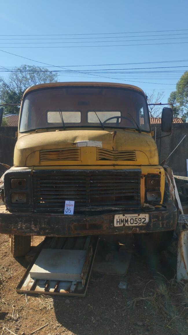 CAMINHÃO