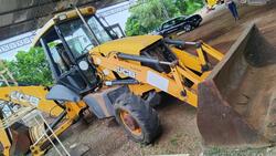 Retroescavadeira Jcb 3C, 2013