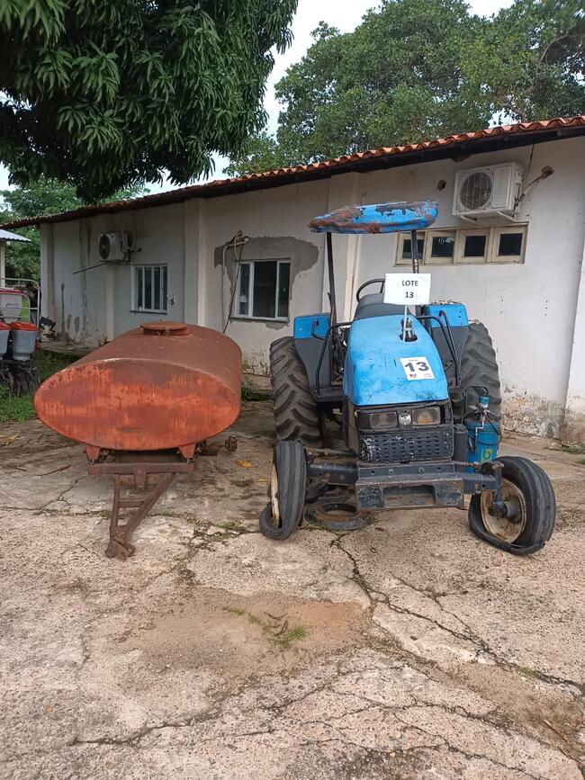 trator new holland e pipa reboque
