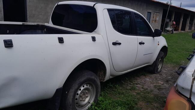 CAMINHONETE MITSUBISHI L 200 TRITON 3.2