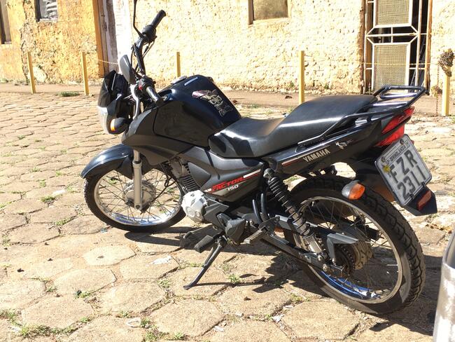 MOTO YAMAHA FACTOR
