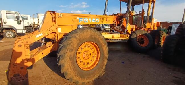 FIATALLIS FG 140