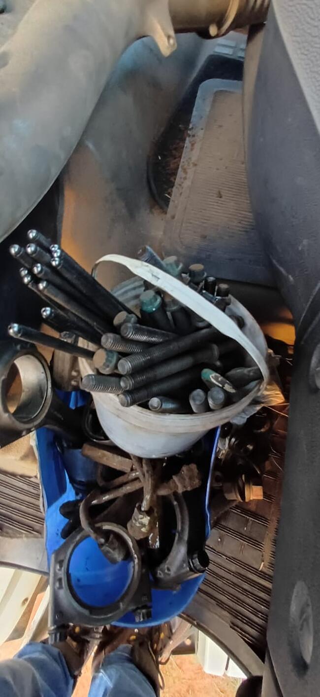 CAMINHÃO VOLVO VM 220