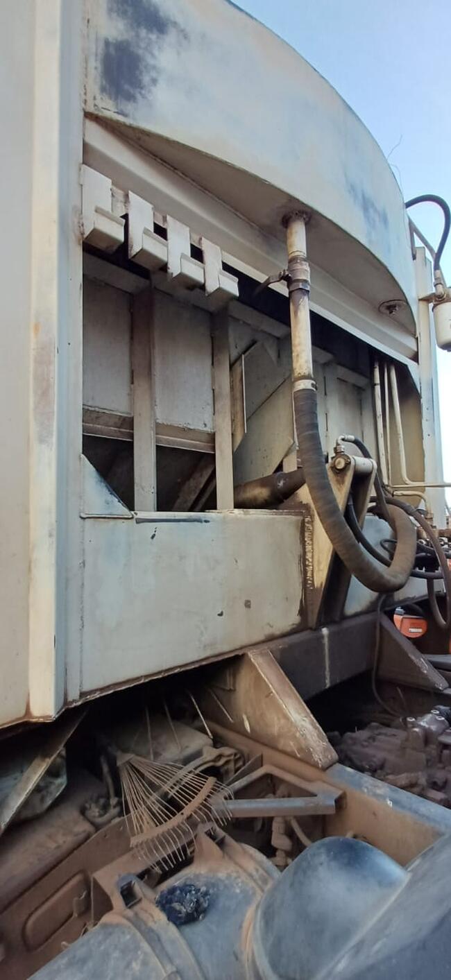 CAMINHÃO VOLVO VM 220