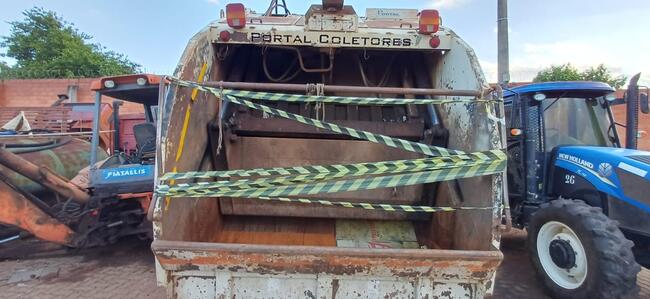 CAMINHÃO VOLVO VM 220