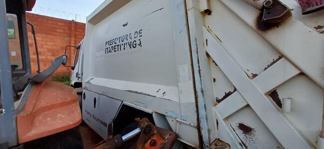 CAMINHÃO VOLVO VM 220