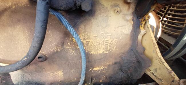 TRATOR DE ESTEIRA CATERPILLAR D4E SR