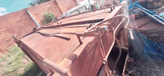 CAÇAMBA COMP. DE LIXO