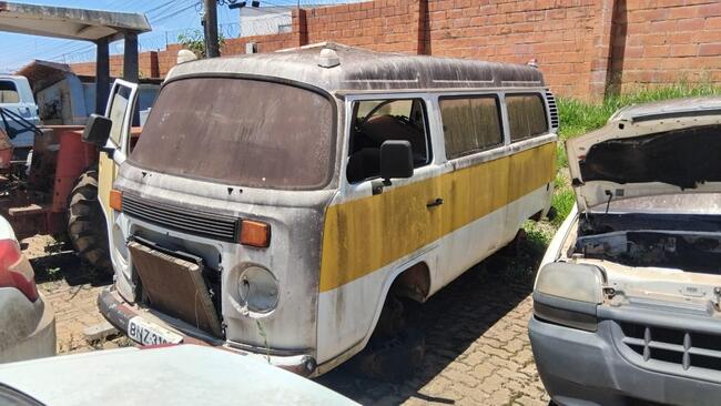 VW/KOMBI ESCOLAR