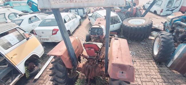 TRATOR MASSEY FERGUSON 235