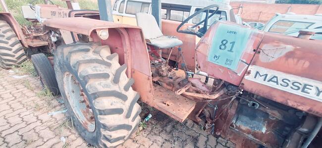 TRATOR MASSEY FERGUSON 235TRATOR MASSEY FERGUSON 235