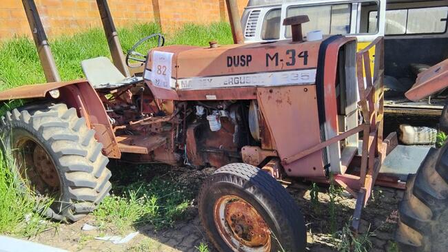 TRATOR MASSEY FERGUSON 235