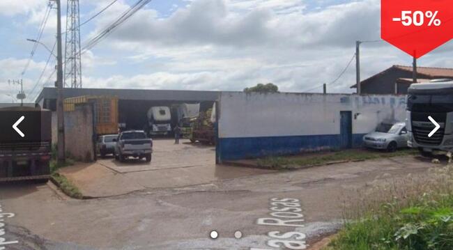 Imóvel Comercial - Rua Tupaciguara,  129 - Ituiutaba - MG - 3 lotes, com benfeitorias - 4.000 m²