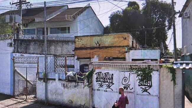 Imóvel situado na Est. Da Agua Branca , 1244 Realengo - Rio De Janeiro/RJ