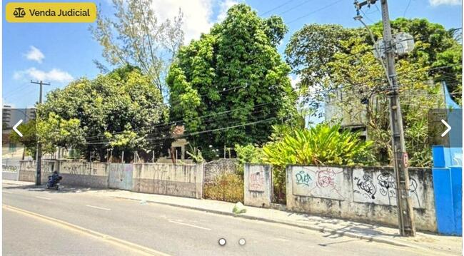 Casa nº 2393, com área de 202,50m², construída em terreno de 3.181,30m², localizada na Avenida Doutor José Rufino, Areias, Recife/PE