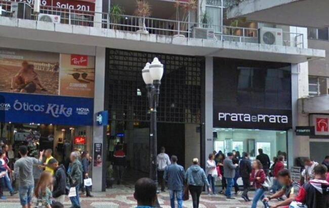 Loja nº 318, Localizado no Edíficio Shopping Center Solar Comercial, Situado na Rua Halfeld, 608