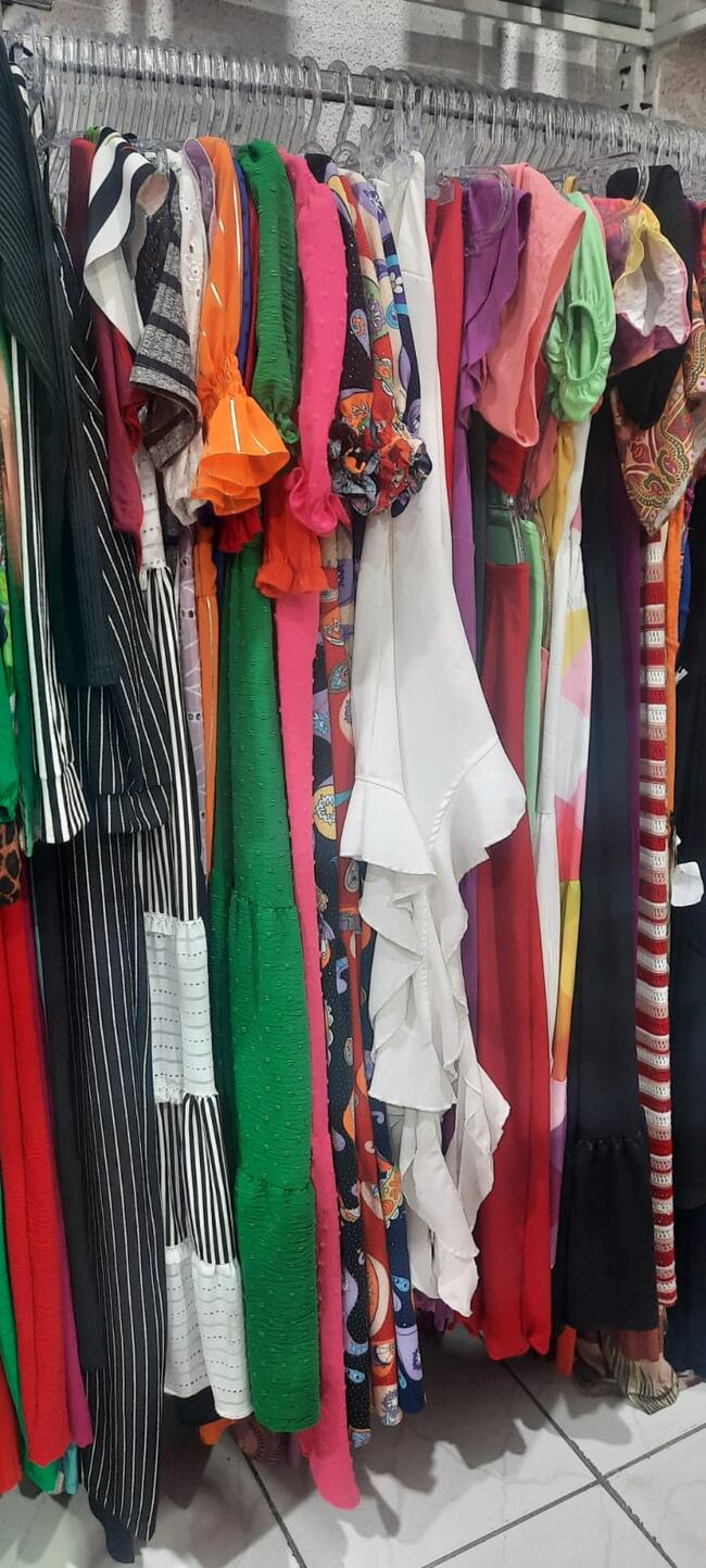 LEILÃO JUDICIAL DE ROUPAS DIVERSAS