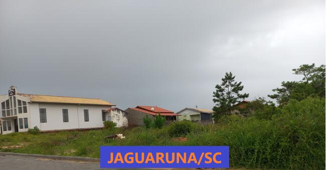 LEILÃO JUDICIAL DE UM TERRENO C/ÁREA DE 390,00M²  650M DE DISTÂNCIA DO MAR. JAGUARUNA/SC