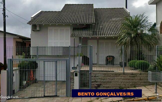LEILÃO JUDICIAL DE UM TERRENO URBANO TENDO SOBRE O IMÓVEL UMA CASA DE ALVENARIA DE 2 PISOS (não averbada) EM BENTO GONÇAVES/ RS