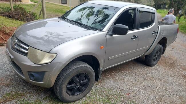 LEILÃO JUDICIAL DE VEÍCULO: MITSUBISHI/ L200 TRITON 3.2 D – PLACA: ISY3400